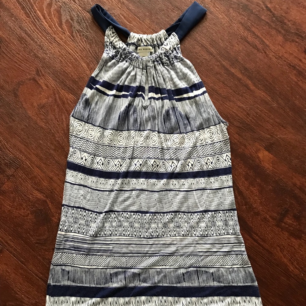 Banana republic sleeveless navy keyhole top